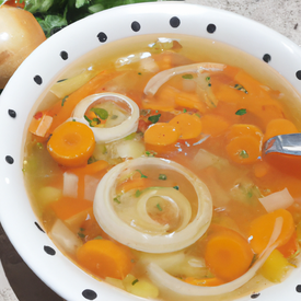 Sopa de cebola com legumes