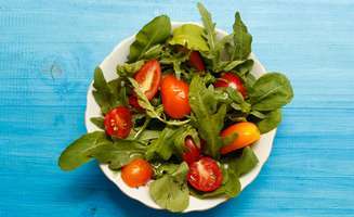 foto da receita Salada de rúcula com tomate cereja